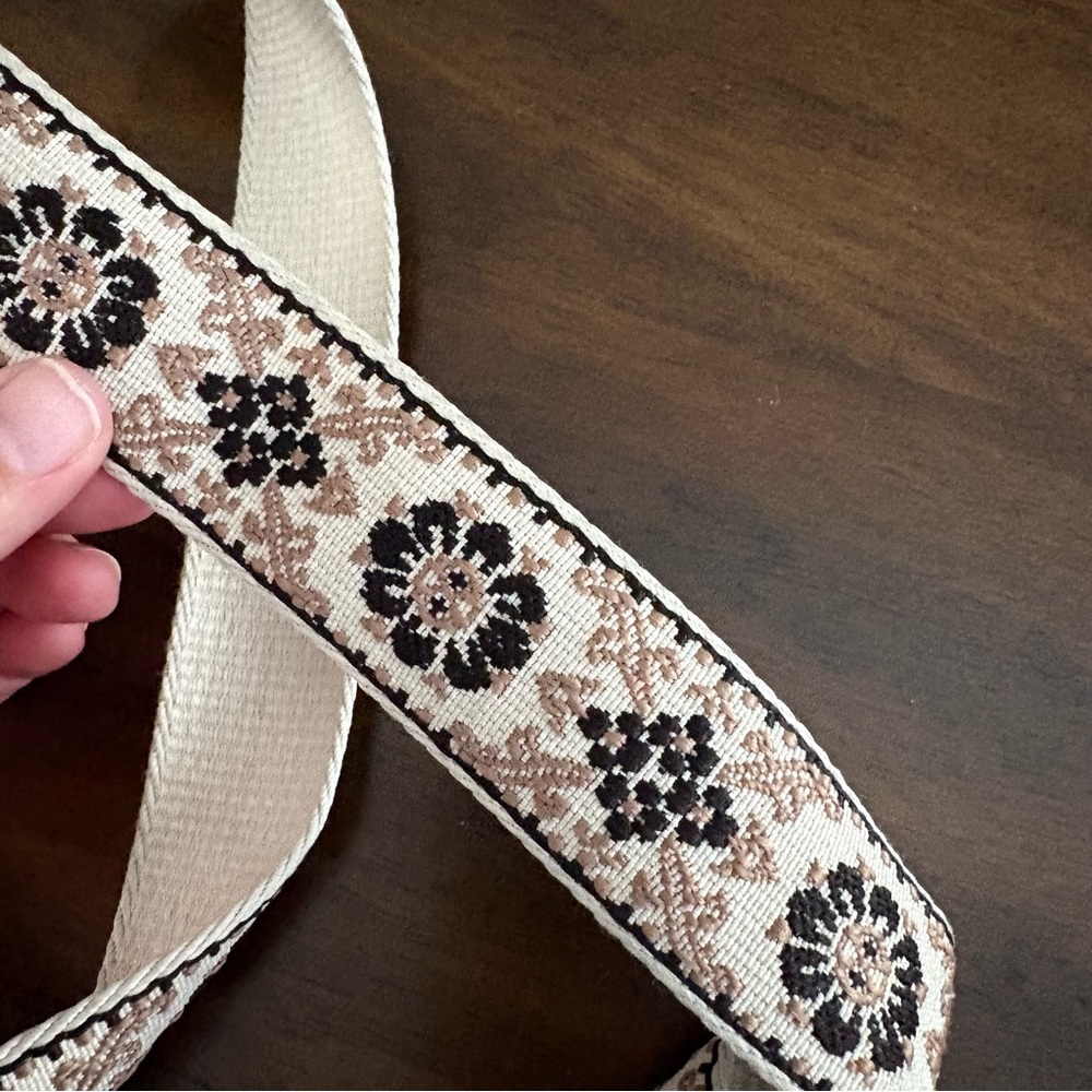 NWOT Imperial Horse Elegant Blush Pink Crossbody Bag Floral Strap boho travel - Picture 7 of 9